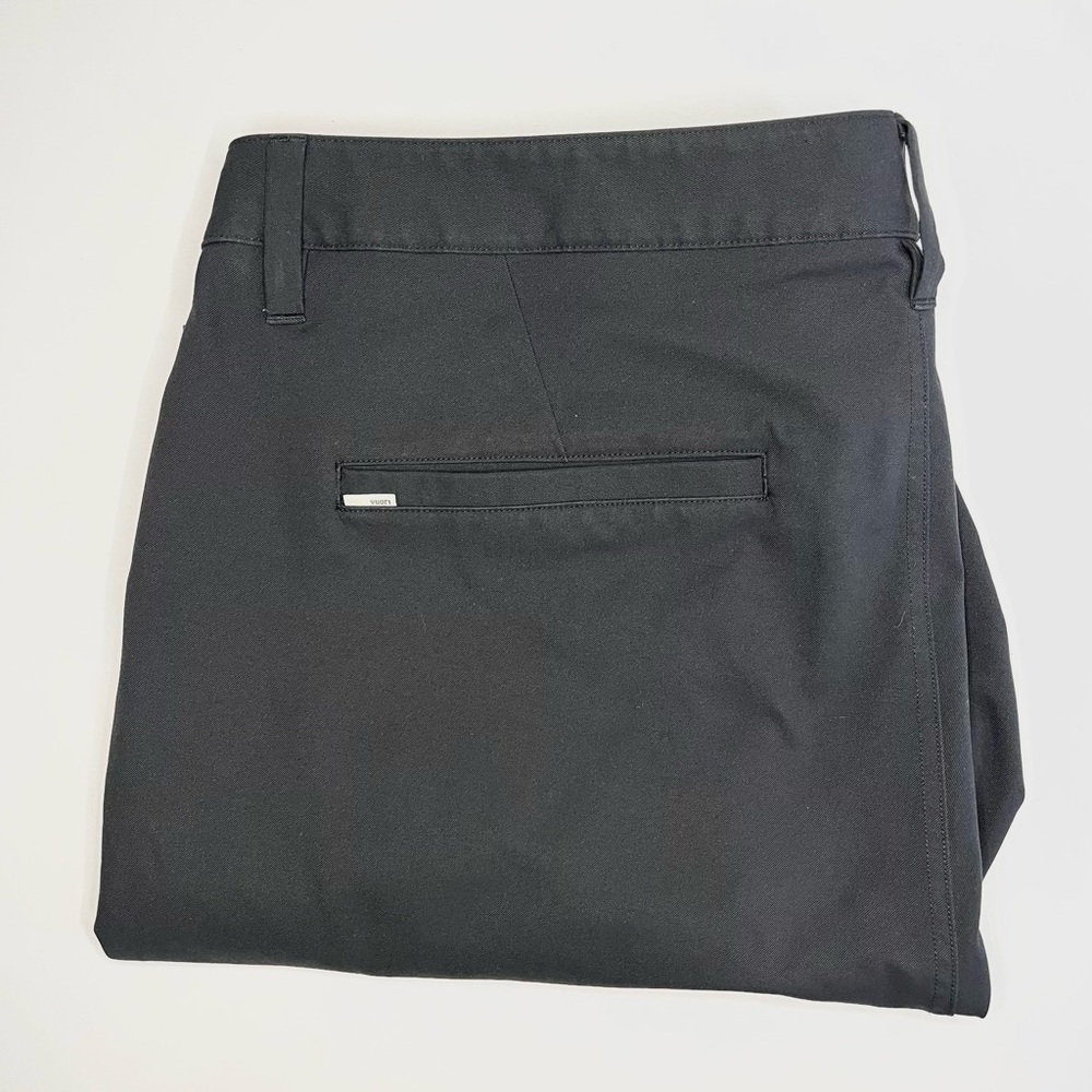 Vuori Cascade Pants Mens 38x30 Black Athletic Slim Fit Tech Chino Golf Travel
